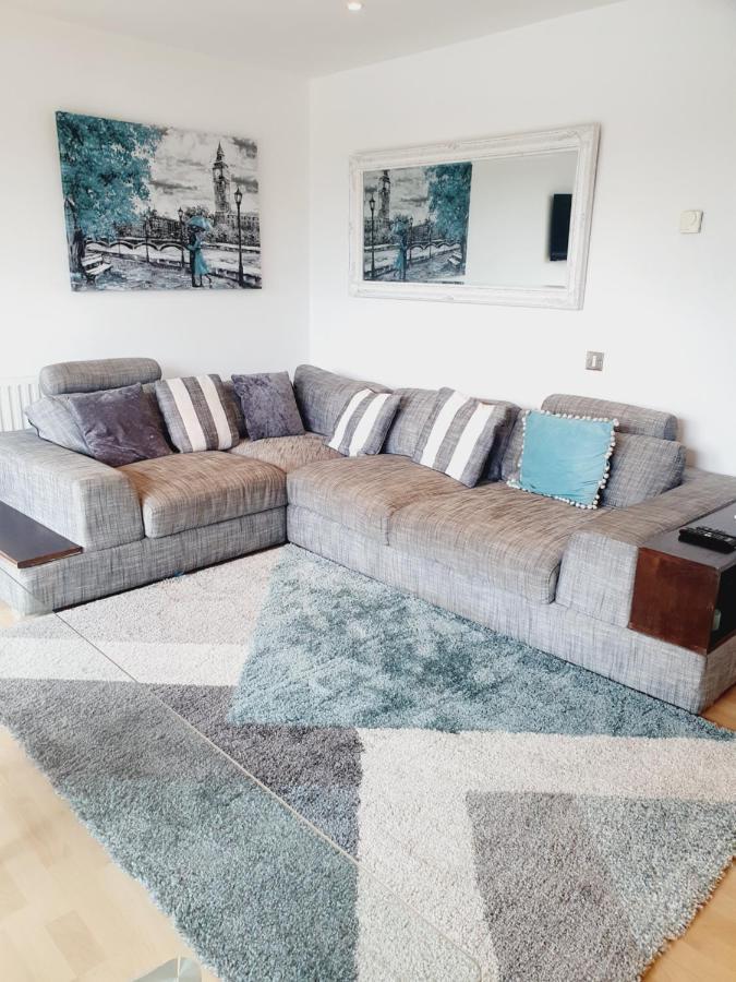 Luxury Canary Wharf Apartment With Free Parking London Exterior photo