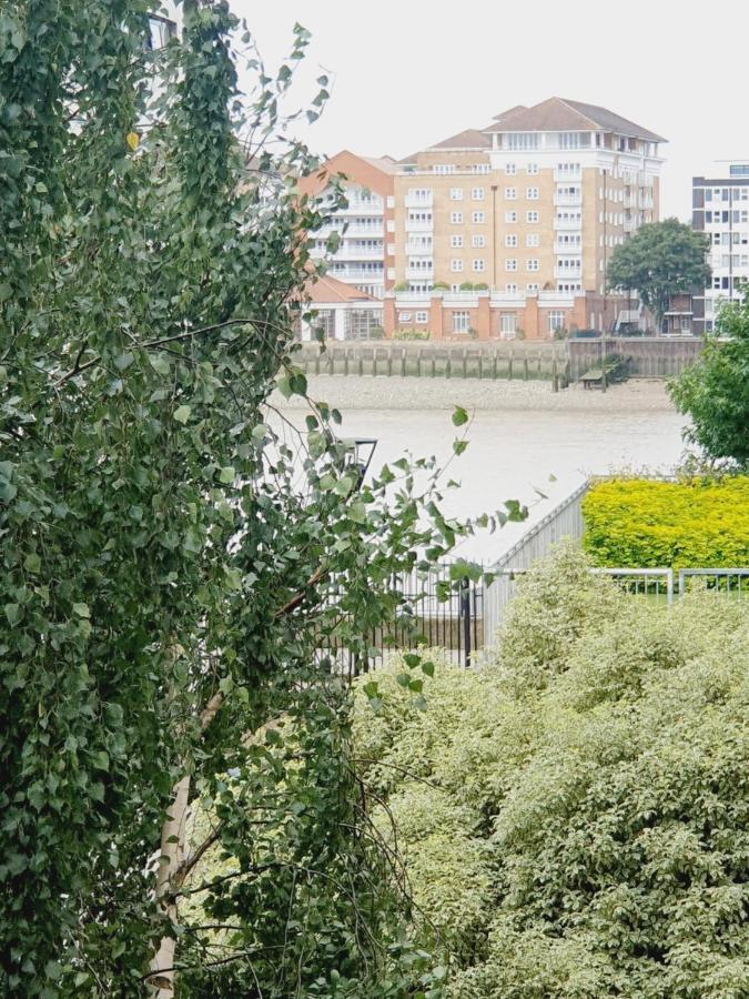 Luxury Canary Wharf Apartment With Free Parking London Exterior photo