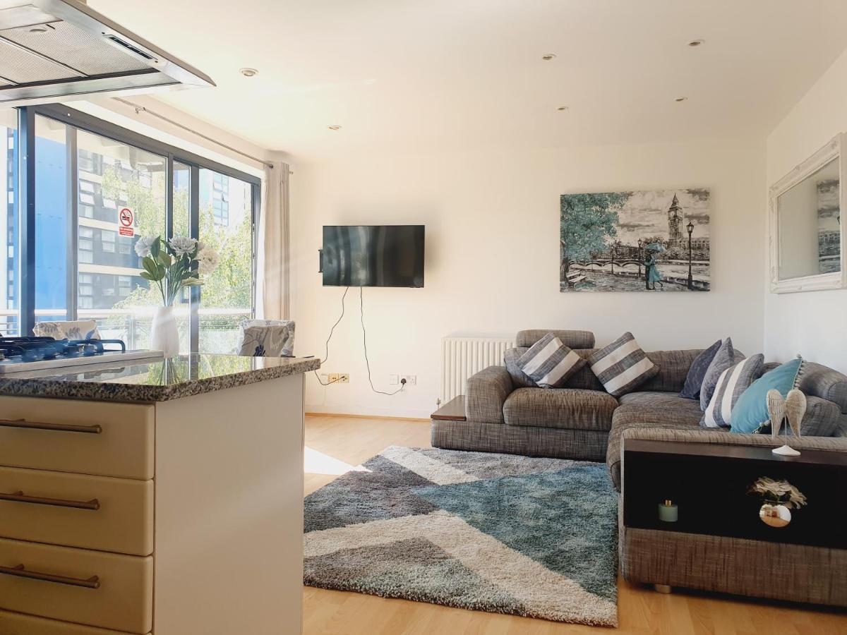 Luxury Canary Wharf Apartment With Free Parking London Exterior photo